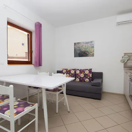 Adriana クレノヴィツァ