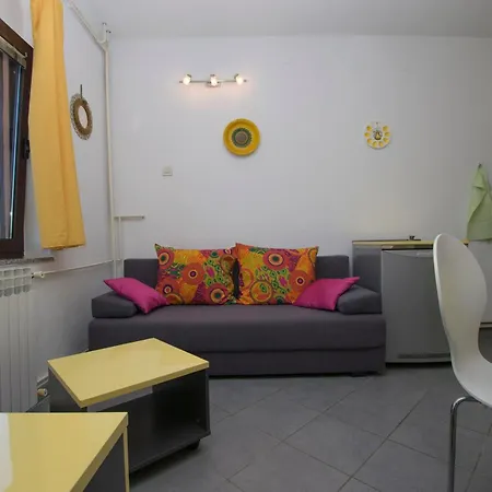 Apartment Adriana Klenovica