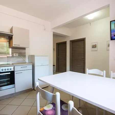 Adriana Apartment *