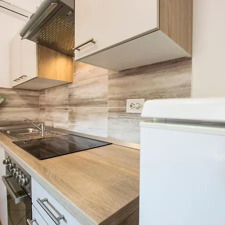Apartment Adriana Klenovica